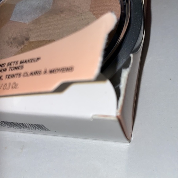 NEW (box is ripped in one corner) Physicians Formula powder palette - Picture 2 of 7